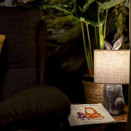 The Hidden Valley - A Stylish Rural Retreat, Perfect For Families St Clears Eksteriør bilde