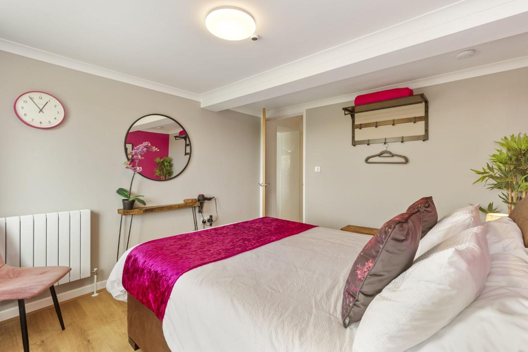 The Hidden Valley - A Stylish Rural Retreat, Perfect For Families St Clears Eksteriør bilde