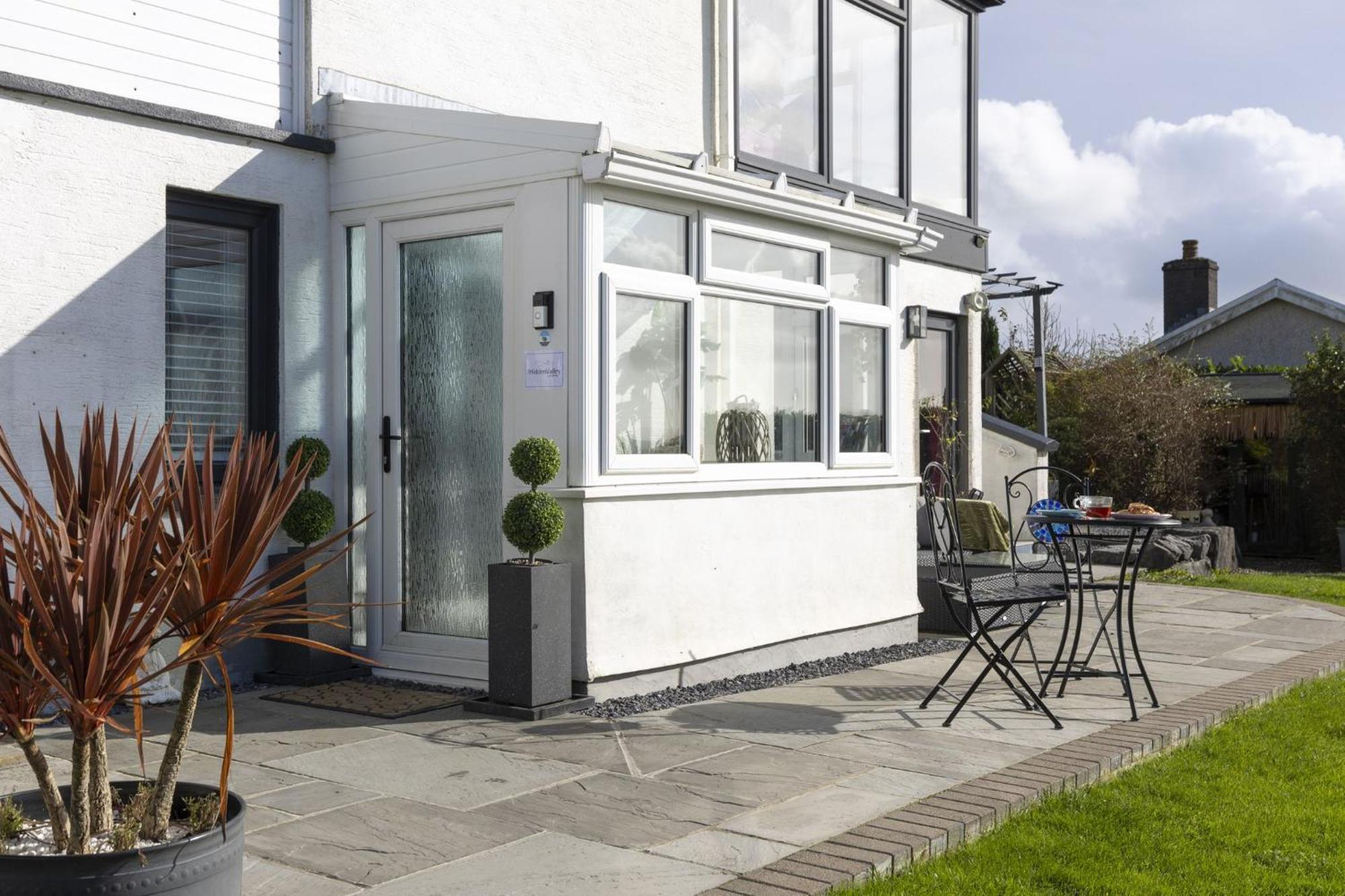 The Hidden Valley - A Stylish Rural Retreat, Perfect For Families St Clears Eksteriør bilde